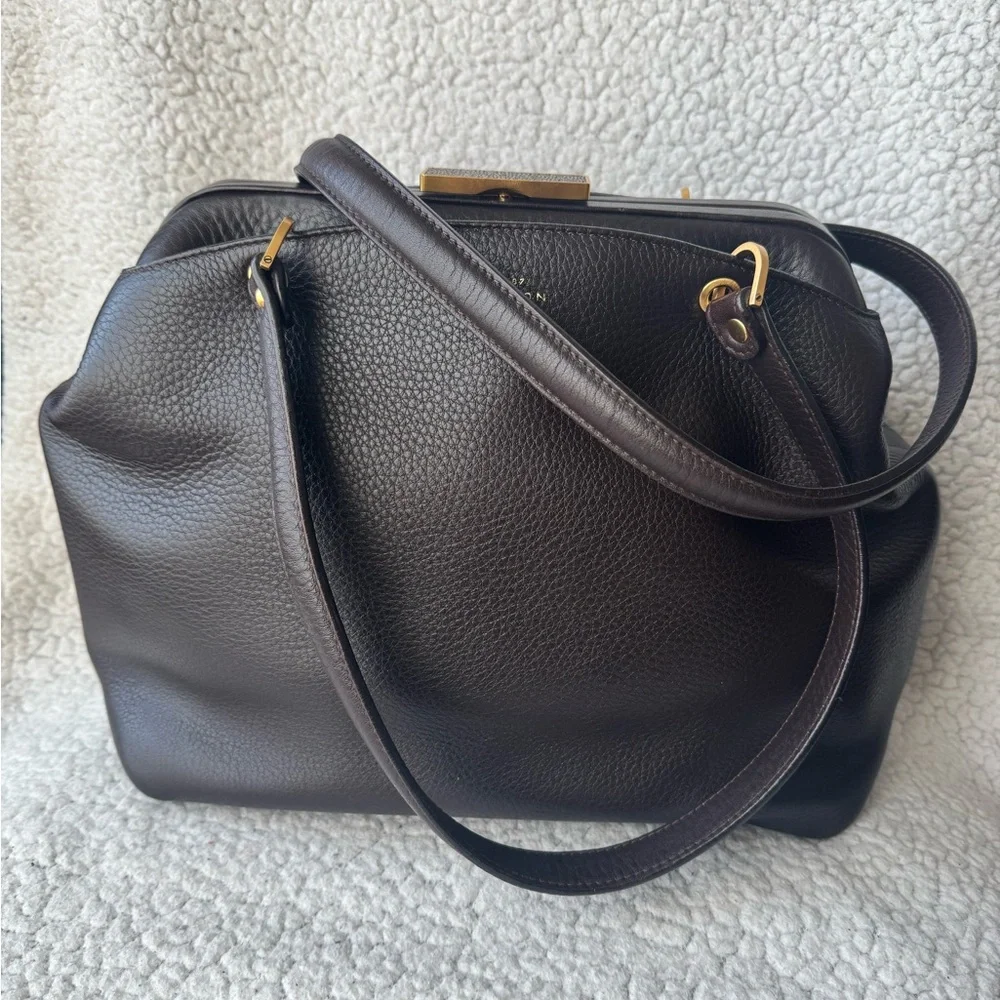 Smythson of Bond Street Agatha Kiss Lock Shoulder Bag in Dark Chocolate - Picture 6 of 17